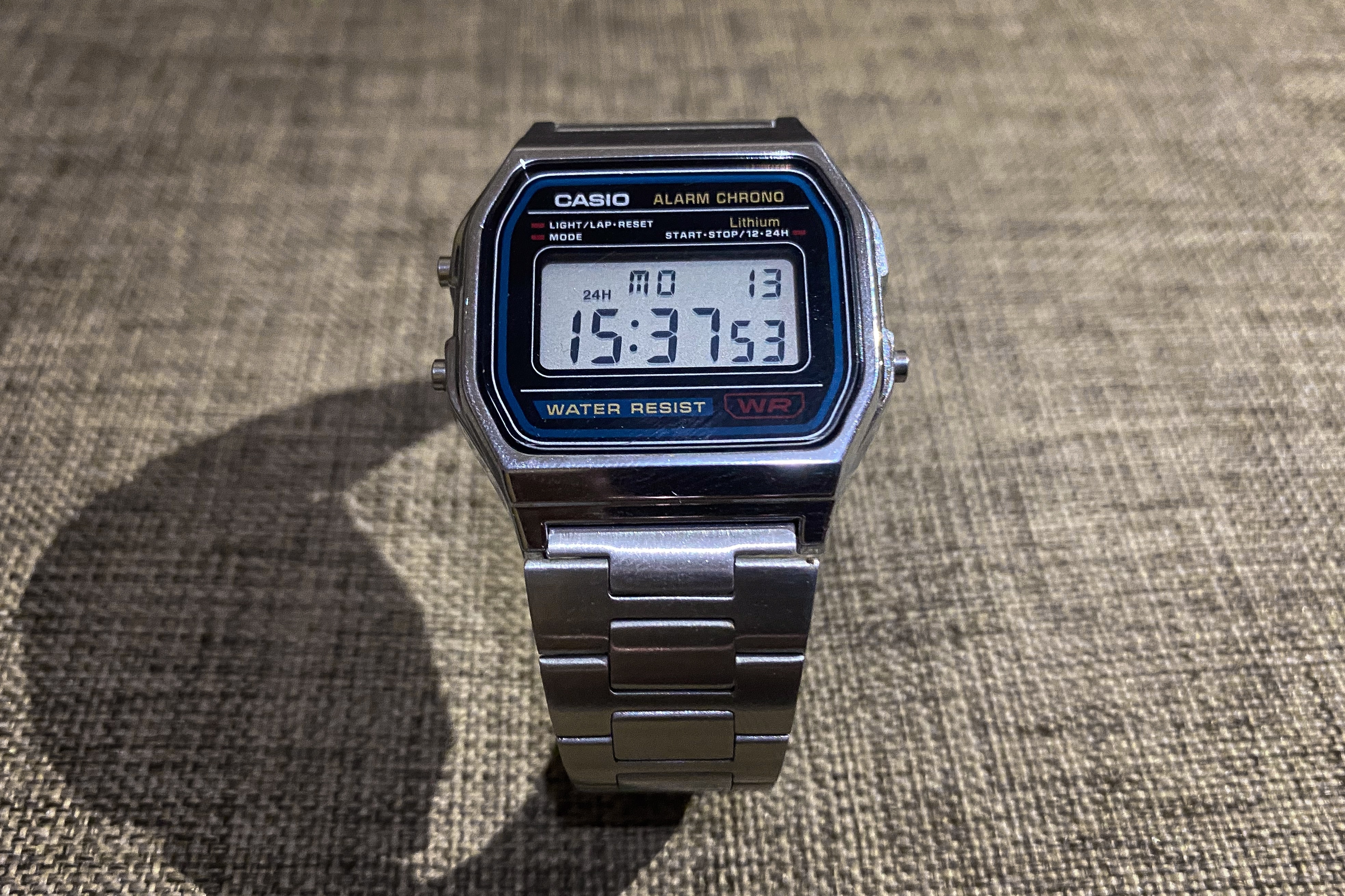Casio launches retro desk clock - Galaxus