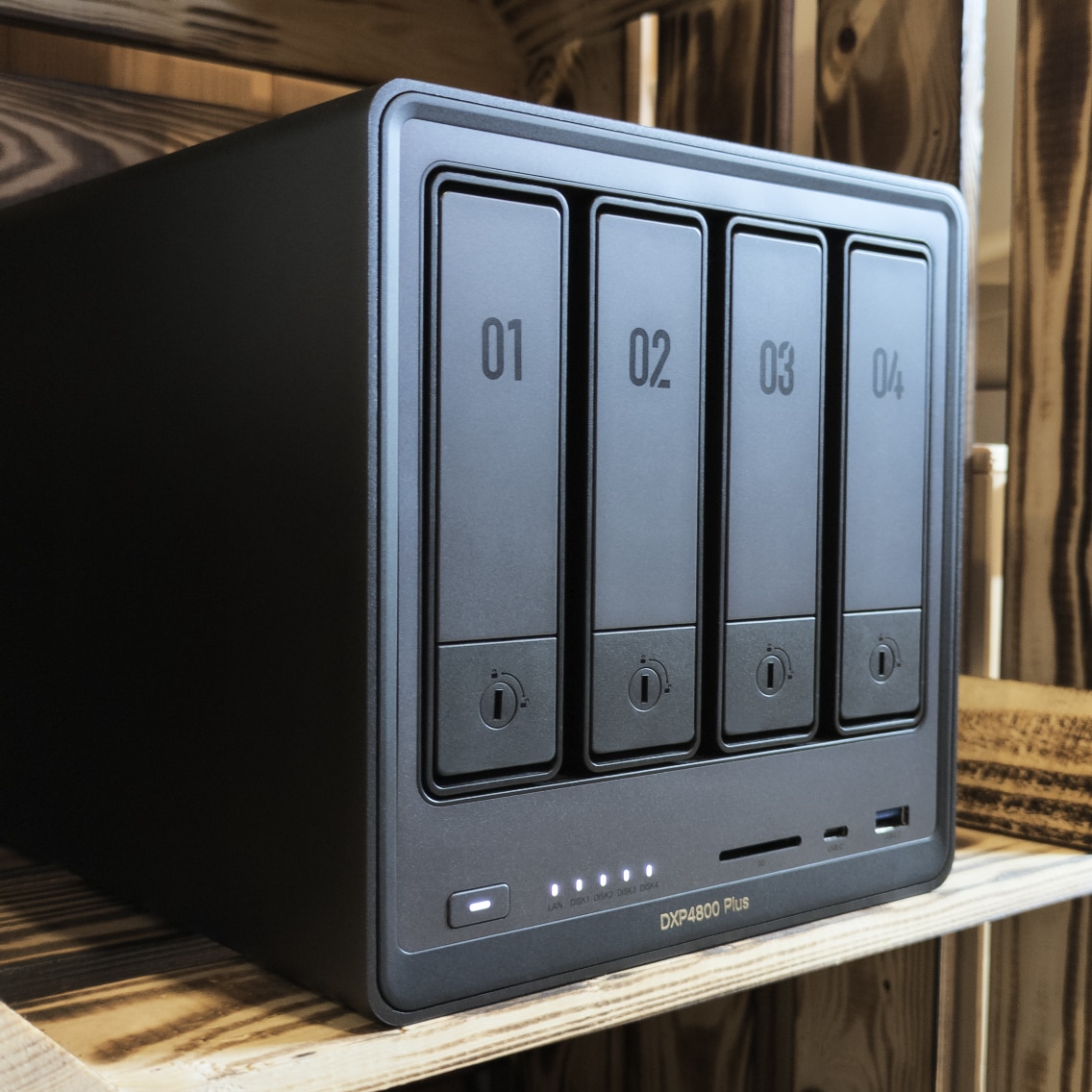 UGREEN NAS DXP4800PLUS 4ベイ Amazon.com: UGREEN NASync DXP4800 Plus 4-Bay Desktop NAS Massive