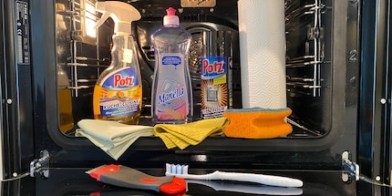 Get rid of the dirt in your oven with these tools.