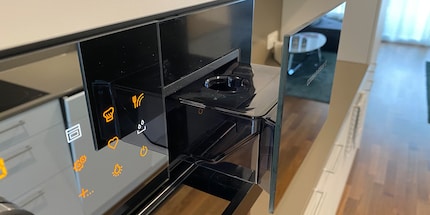 Ovens with a steam function save you a lot of work when cleaning.