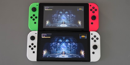 Oben die Switch von 2019, unten die Switch OLED mit «Metroid Dread» 
