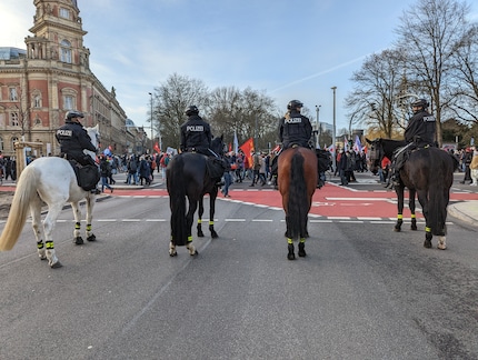 Original with four police horses.