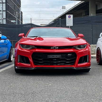 Der Chevrolet Camaro von vorne.