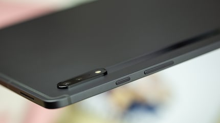 Die Dual-Cam steht leicht hervor. / © NextPit