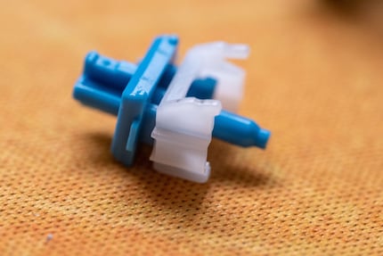 So sieht der Click-Jacket-Stem des Cherry MX Blue Switches aus.