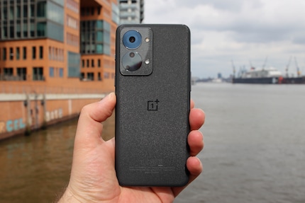 The back view of the OnePlus Nord 2T