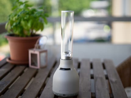 The LSPX-S3’s tweeter is located in the glass tube.