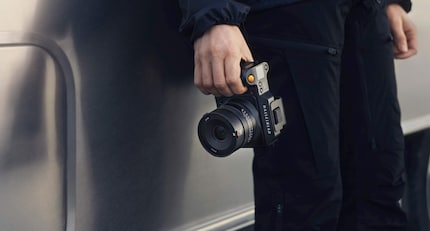 In terms of the basic design, Hasselblad has not made anything worse compared to the X1D II.