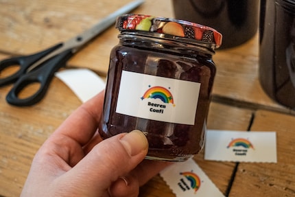 ... die je op je zelfgemaakte jam kunt plakken.