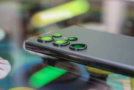 De «spinnenogen» blijven op de achterkant van de Galaxy S23.