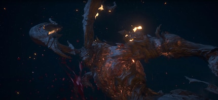 Als Ifrit Phoenix uit elkaar scheurt, krijg ik Neon Genesis Evangelion vibes.