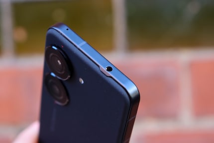Niet langer vanzelfsprekend voor topsmartphones: een 3,5 mm aansluiting.