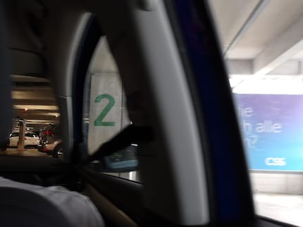 Er is iets met dit kiekje in de parkeergarage.