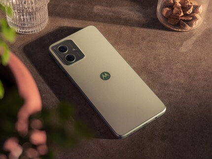 The Moto G54 in «Mint Green».