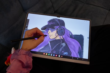 Auch Drittanbieter Apps wie Infinite Painter funktionieren mit Stift und Tablet wunderbar, ich bin zufrieden.
