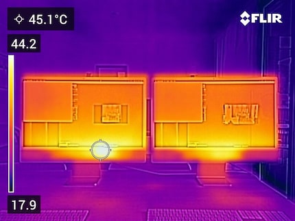 De basis iMac (links) wordt warmer omdat deze maar één ventilator heeft om de warmte af te voeren.