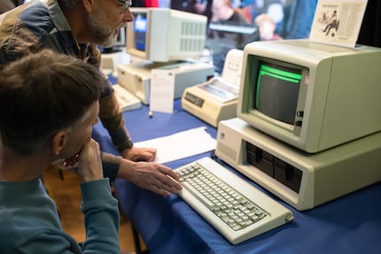 Werken op een IBM PC uit 1981: ik heb een tabel ingevuld en nu heb ik hulp nodig.