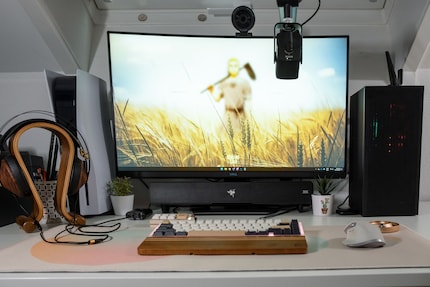Mijn zelfgebouwde mini-ITX PC hoort op het bureau.