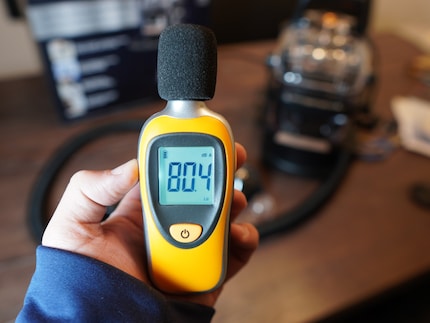 Unfortunately, the SpotClean is quite loud – like a vacuum cleaner from earlier times.