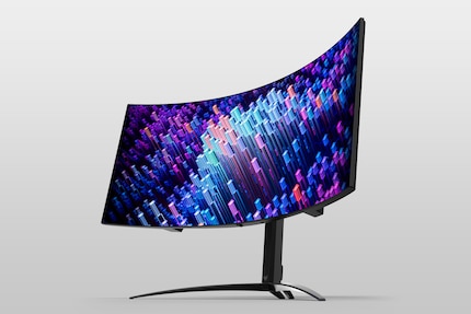 De Acer Predator X39. De kromming van de OLED-monitoren is zeer agressief bij 800R.
