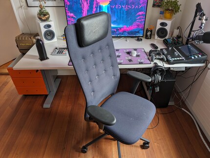 Mein Vitra-Bürostuhl ist ziemlich durchgesessen und trotzdem ziehe ich ihn jedem Gaming-Chair vor.