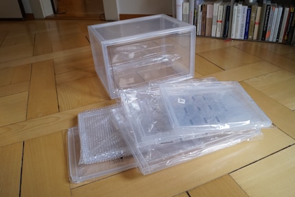 Unfortunately, the Songmics boxes don’t hold back with plastic.