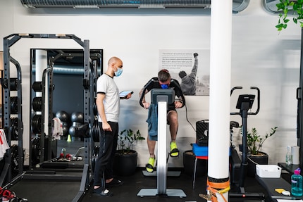 In het begin ging het nog vrij gemakkelijk op de ergometer. Hier niet meer.