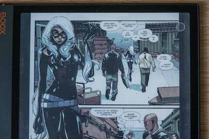 You can also read colour comics on the Note Air 3C, but I still prefer the printed kind.