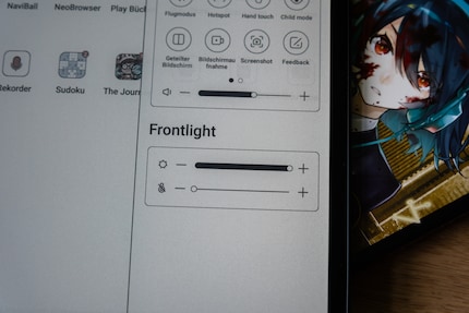 Brightness and colour warmth can be manually adjusted according to your preferences.