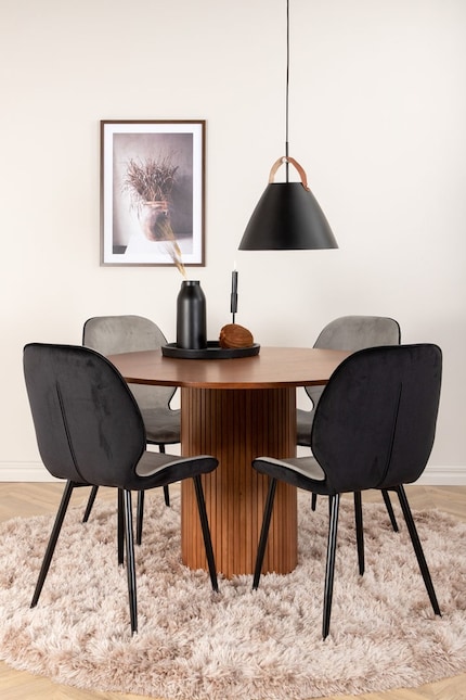 Dimensions: ⌀ 110 × 74 cm | Material: oak