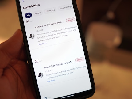 Het grootste deel van de app is in het Duits, maar een deel is niet vertaald vanuit het Engels.