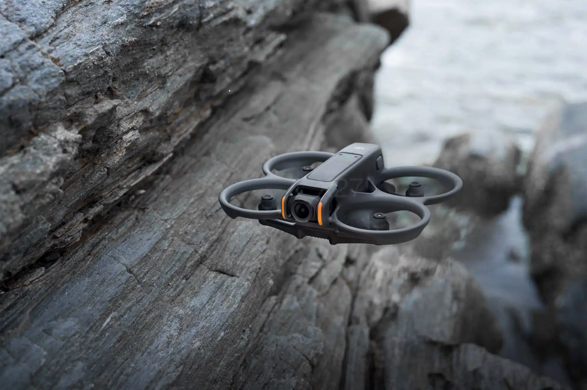 In contrast to its predecessor, the Avata 2 also recognises obstacles behind the drone.