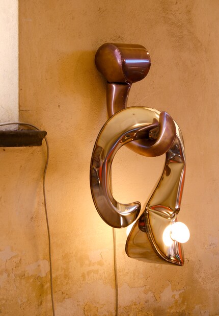 «Hydromorph» by Astronauts Studio | steel, stainless steel mirror, electrical components