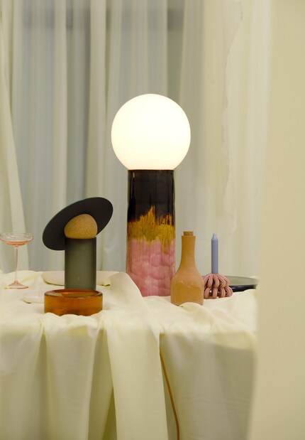 Lamps, oil and decorations – many shapes, materials and colours came together here.