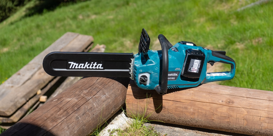 Rattle-free chainsaw: Makita DUC353Z review - Galaxus