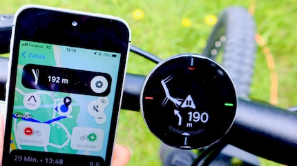In the app you can set destinations, plan routes or save journeys.