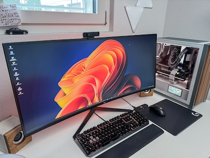 Rafael is eigenlijk wel tevreden met zijn monitor. Maar hij denkt dat OLED cool zou zijn.