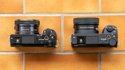 Links die ZV-E10, rechts die ZV-E10 Mark II.