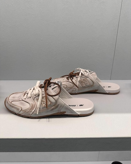 De nieuwste creatie van Miu Miu en New Balance.