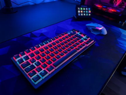 Für das gute Tippgefühl hat Joshua die Switches seiner Tastatur zusätzlich gelubed.