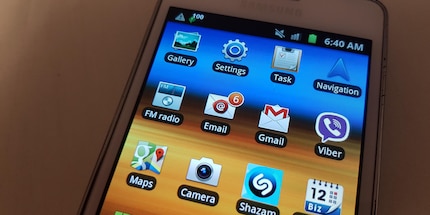 Wer mit Samsung-Handys aufgewachsen ist, kann sich noch an das massiv überfüllte Touchwiz erinnern.