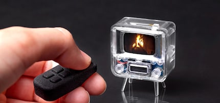 The TinyTV 2 does not offer an HDMI connection and is therefore less suitable for gaming.