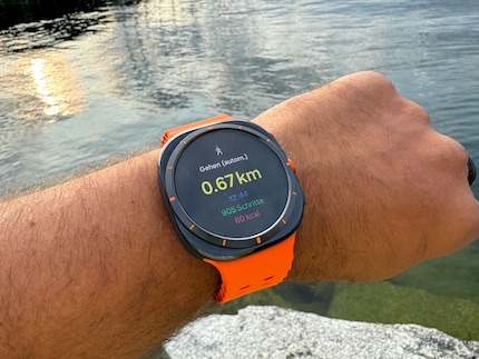 A brisk walk to the lake is automatically tracked.