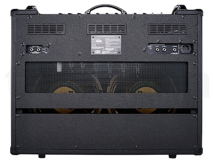 De beroemde Vox AC30 uit 1958 in een nieuwe uitvoering. Van achteren gezien: Net als veel andere gitaarcombo's heeft de AC30 twee 12-inch speakers ingebouwd.