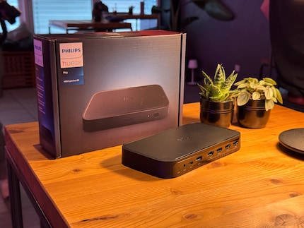 De nieuwe Sync Box wordt aangesloten tussen de console en de tv.