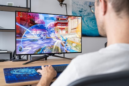 Der Asus PG32UCDP eignet sich perfekt für alle Games – von Strategie bis Shooter.