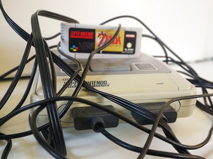 Symbolbild für das Chaos, das früher bei «Zelda» in meinem Kopf herrschte: ein Super Nintendo aus den 1990ern. Die Konsole funktioniert heute sogar noch.