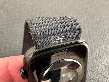 Deze bandjes zijn ideaal voor horloges met een kastmaat van 45 en 46 millimeter. De brug is hetzelfde. Alleen één bandje is een tikje breder.