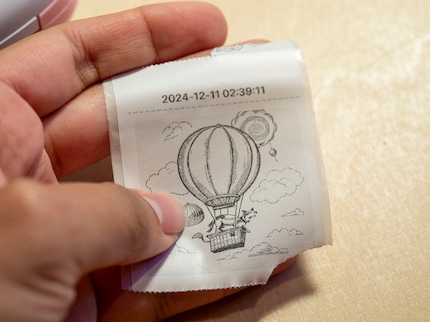 If I don't peel off the image very carefully, the thermal paper tears. 