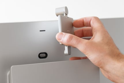Het feit dat ik de magnetische webcam kan verwijderen is grappig, maar overbodig.